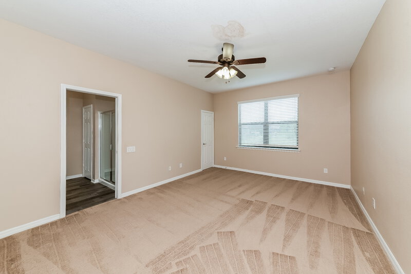 2,320/Mo, 10716 55th Ct E Parrish, FL 34219 Main Bedroom View
