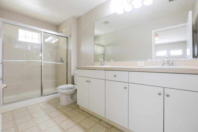 2,480/Mo, 4924 Forest Creek Trl Parrish, FL 34219 Main Bathroom View