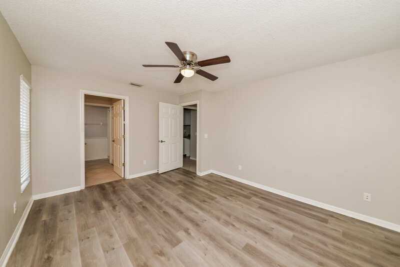 2,355/Mo, 4637 72nd Ct E Bradenton, FL 34203 Main Bedroom View 2