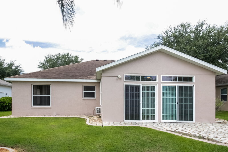 2,650/Mo, 4637 72nd Ct E Bradenton, FL 34203 Rear View
