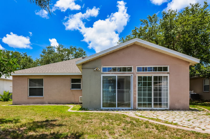 2,355/Mo, 4637 72nd Ct E Bradenton, FL 34203 Rear View