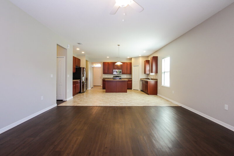 1,850/Mo, 2341 50th Street Cir E Palmetto, FL 34221 Living Room View