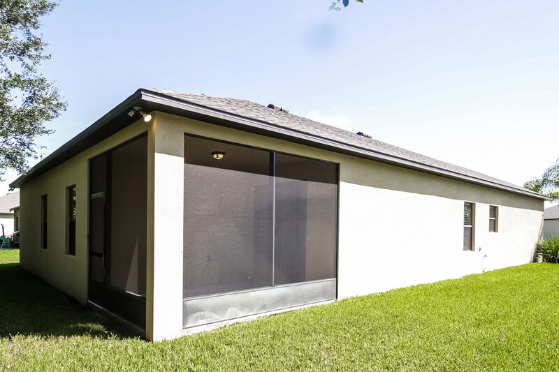 1,850/Mo, 2341 50th Street Cir E Palmetto, FL 34221 Rear View