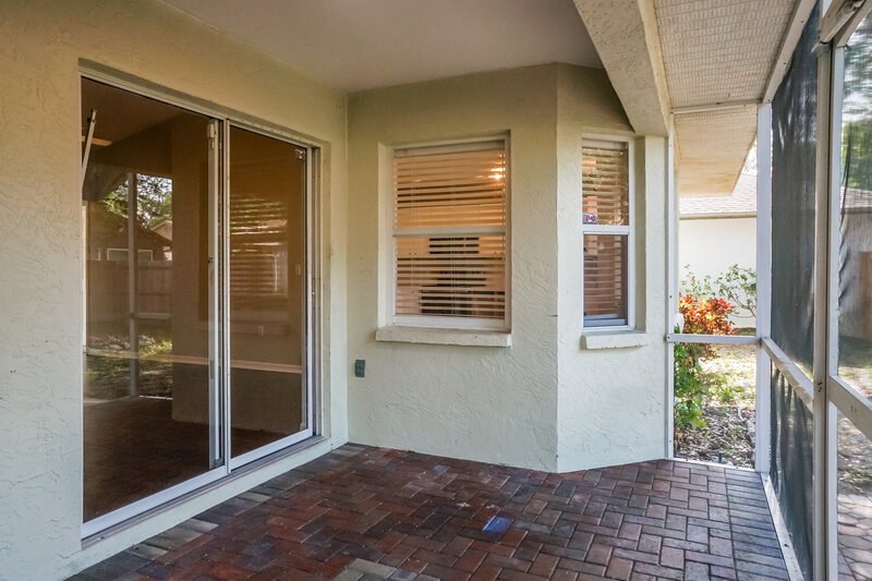 2,425/Mo, 4638 Breezy Pines Blvd Sarasota, FL 34232 Sun Room View