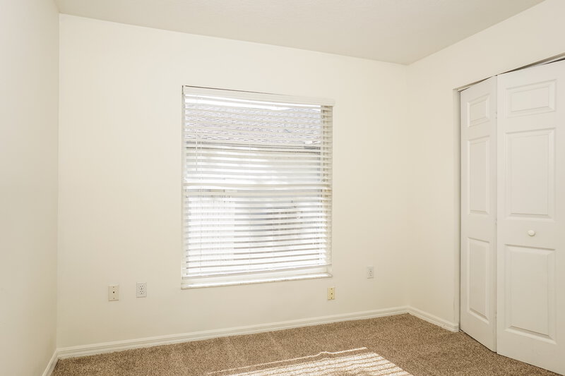 2,425/Mo, 4638 Breezy Pines Blvd Sarasota, FL 34232 Bedroom View 2