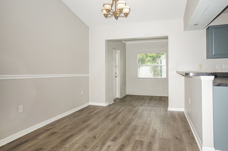 2,030/Mo, 5146 Old Ashwood Dr Sarasota, FL 34233 Dining Room View