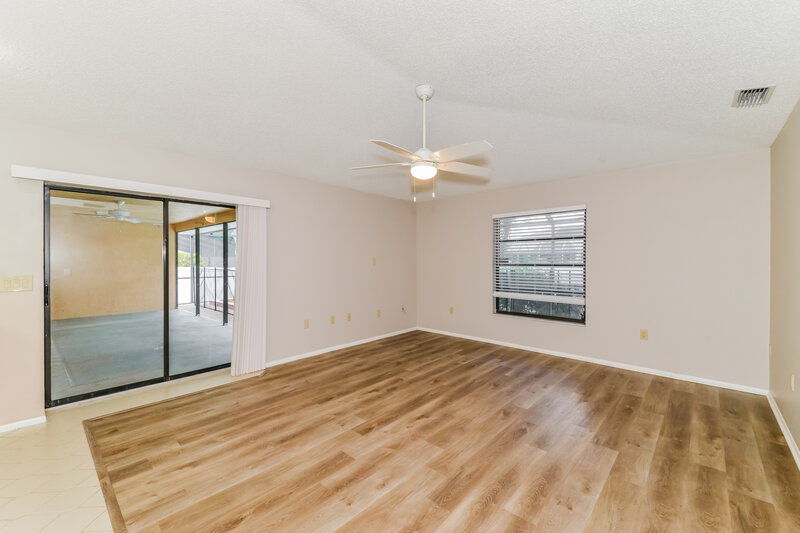 2,790/Mo, 5453 Colonial Oaks Blvd Sarasota, FL 34232 Living Room View