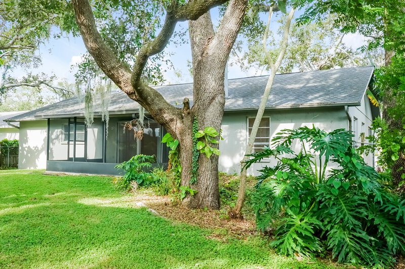 2,490/Mo, 2157 Black Oak Ct Sarasota, FL 34232 Rear View