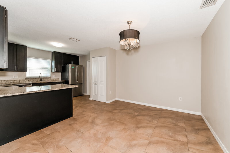 2,420/Mo, 5015 Brandeis Cir S Sarasota, FL 34243 Dining Room View