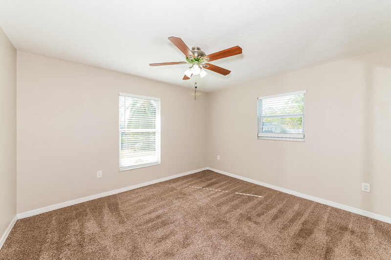 2,420/Mo, 5015 Brandeis Cir S Sarasota, FL 34243 Bedroom View