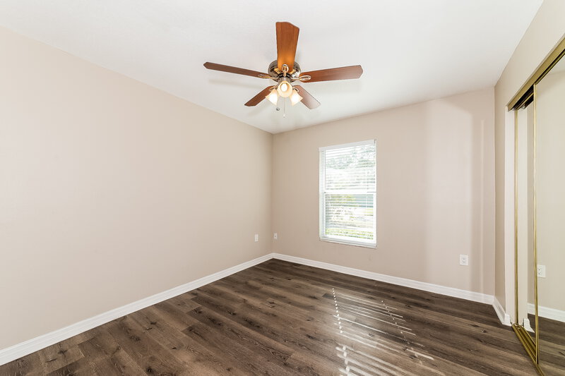 2,420/Mo, 5015 Brandeis Cir S Sarasota, FL 34243 Bedroom View 2