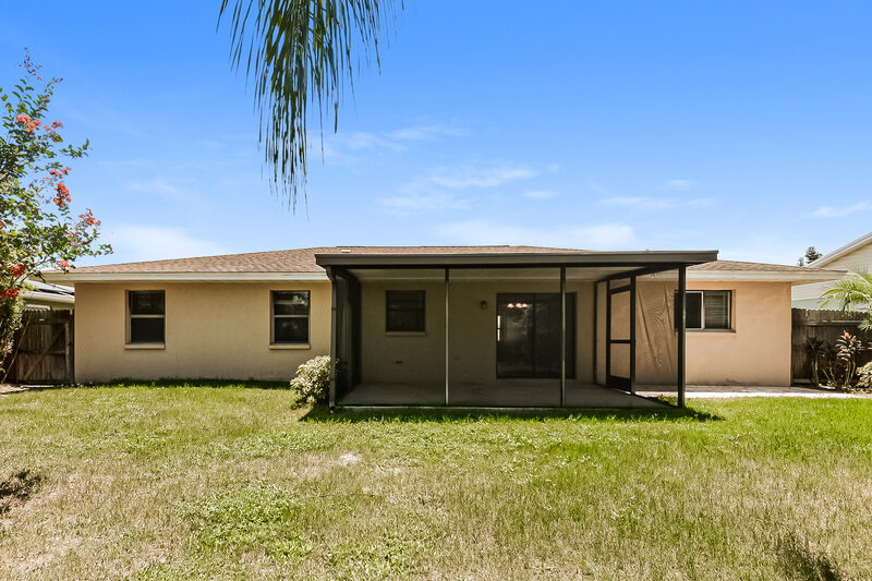 2,340/Mo, 4249 Lancaster Dr Sarasota, FL 34241 Rear View