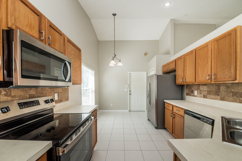 2,360/Mo, 4505 Sanibel Way Bradenton, FL 34203 Kitchen View
