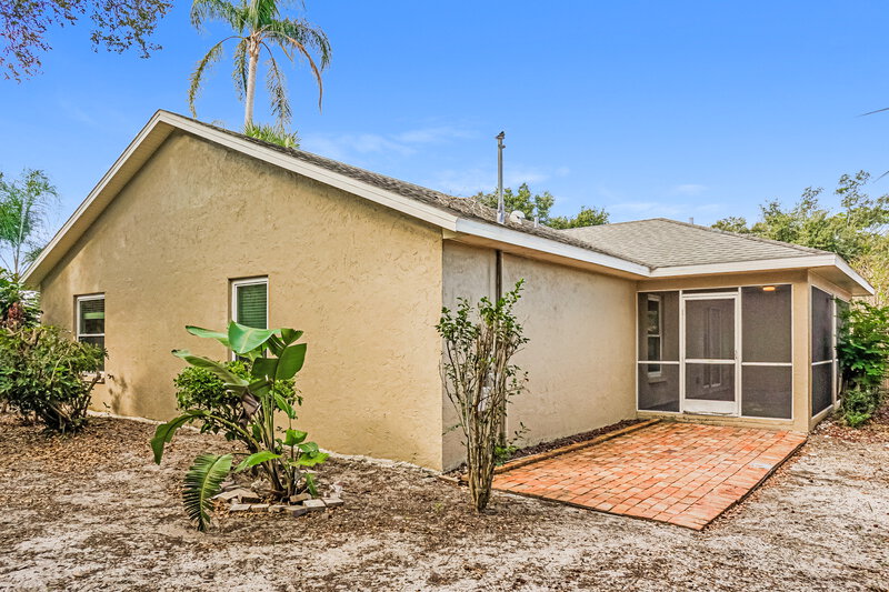 2,305/Mo, 4652 Ardale St Sarasota, FL 34232 Rear View