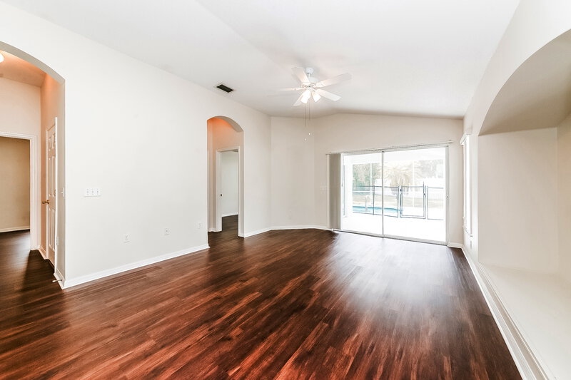 2,495/Mo, 12006 Popash Gln Lakewood Ranch, FL 34202 Living Room View 2