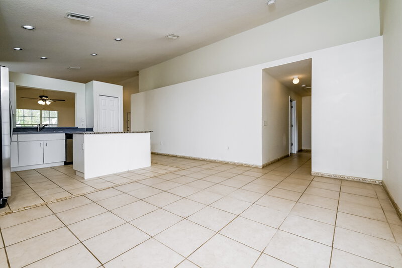 2,220/Mo, 7224 48th Ave E Palmetto, FL 34221 Dining Room View