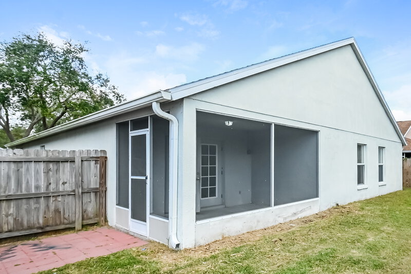 2,220/Mo, 7224 48th Ave E Palmetto, FL 34221 Rear View