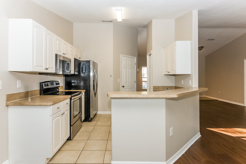 1,865/Mo, 2819 93rd Ct E Palmetto, FL 34221 Kitchen View