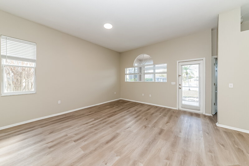 0/Mo, 6210 Blackberry Ln Lakewood Ranch, FL 34202 Living Room View