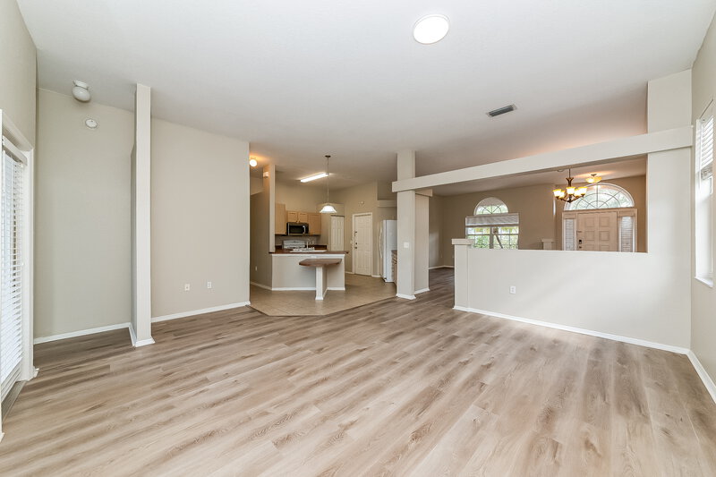 0/Mo, 6210 Blackberry Ln Lakewood Ranch, FL 34202 Living Room View 2