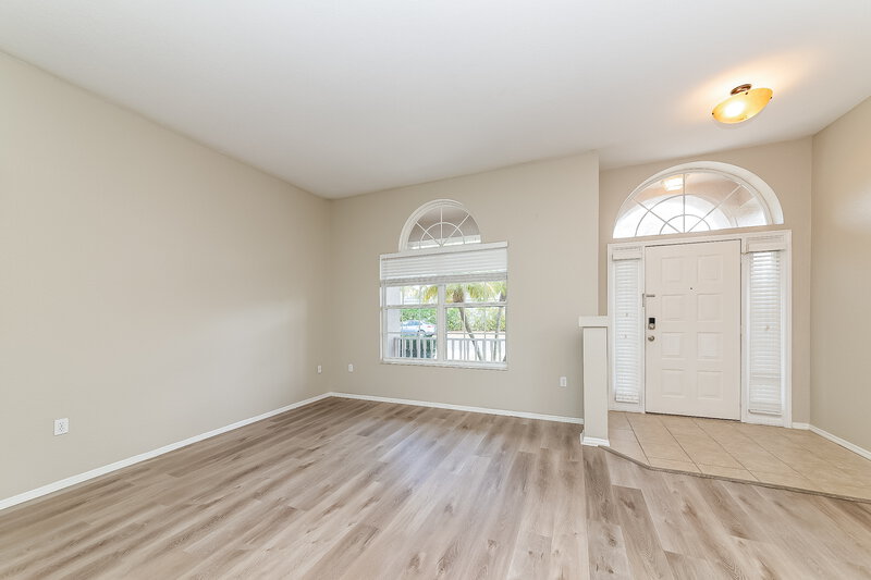 0/Mo, 6210 Blackberry Ln Lakewood Ranch, FL 34202 Family Room View