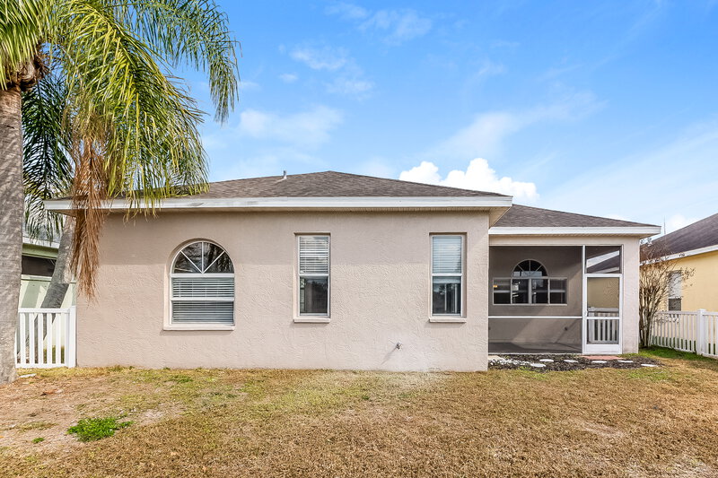 0/Mo, 6210 Blackberry Ln Lakewood Ranch, FL 34202 Rear View