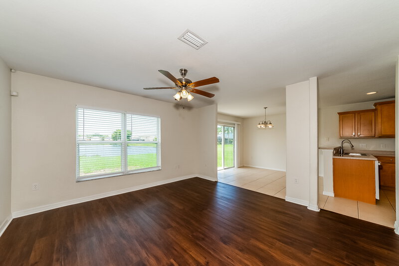 2,065/Mo, 7062 Chatum Light Run Bradenton, FL 34212 Living Room View