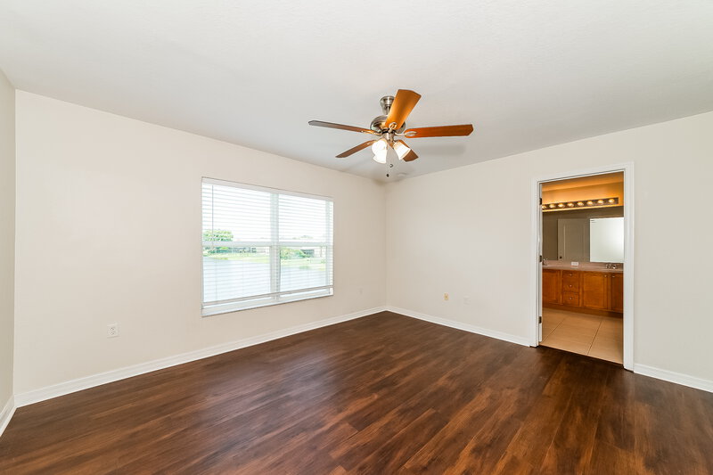 2,065/Mo, 7062 Chatum Light Run Bradenton, FL 34212 Main Bedroom View 2