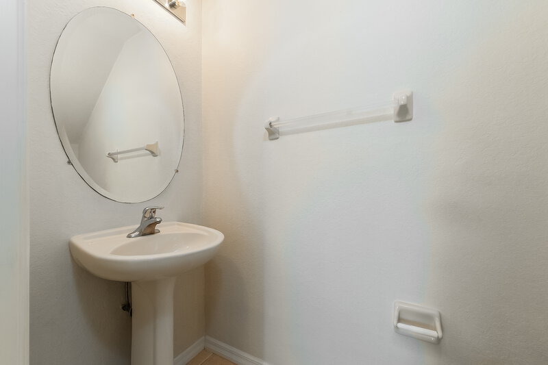 2,065/Mo, 7062 Chatum Light Run Bradenton, FL 34212 Bathroom View