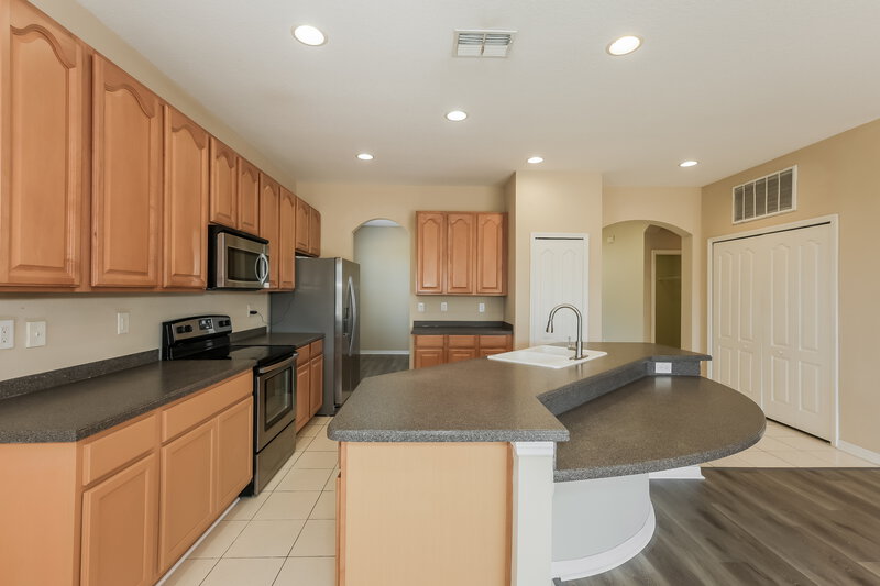 2,345/Mo, 12409 23rd St E Parrish, FL 34219 Kitchen View 2