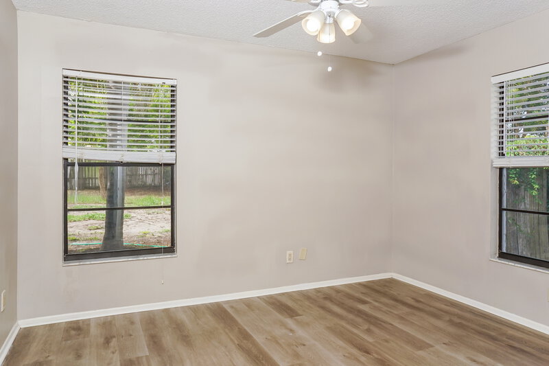 2,690/Mo, 326 Montgomery Ave Sarasota, FL 34243 Bedroom View