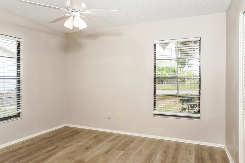 2,690/Mo, 326 Montgomery Ave Sarasota, FL 34243 Bedroom View 2