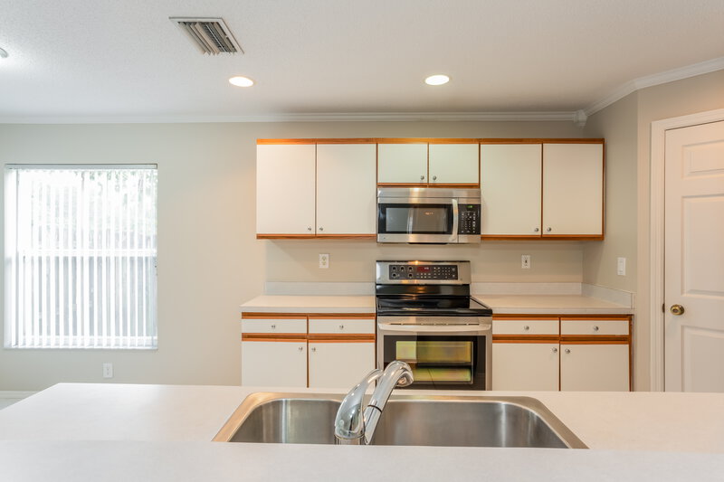 2,865/Mo, 11875 Dunster Ln Parrish, FL 34219 Kitchen View