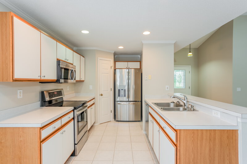 2,865/Mo, 11875 Dunster Ln Parrish, FL 34219 Kitchen View 2