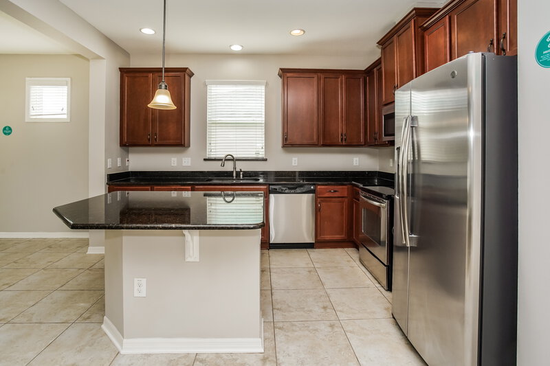 2,570/Mo, 9039 41st St E Parrish, FL 34219 Kitchen View