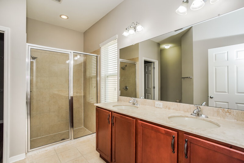 2,570/Mo, 9039 41st St E Parrish, FL 34219 Main Bathroom View