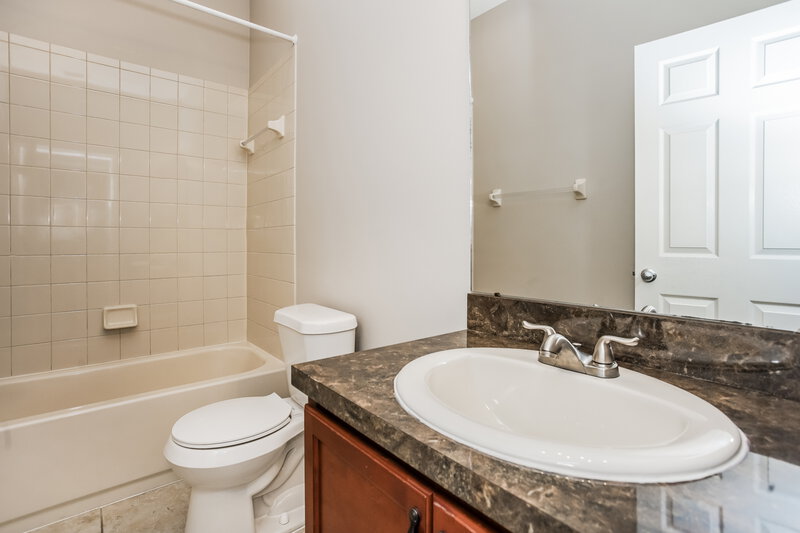 2,570/Mo, 9039 41st St E Parrish, FL 34219 Bathroom View