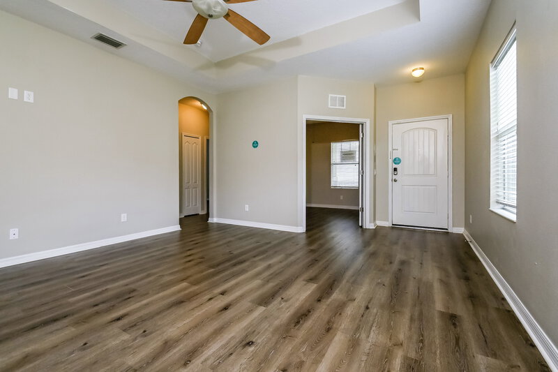 2,425/Mo, 11621 Piedmont Park Crossing Bradenton, FL 34211 Living Room View 2