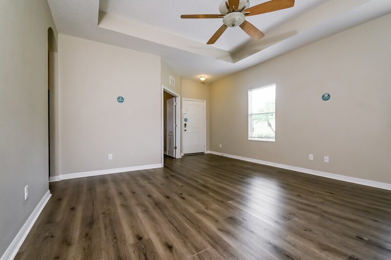 2,425/Mo, 11621 Piedmont Park Crossing Bradenton, FL 34211 Living Room View 3