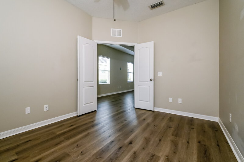 2,425/Mo, 11621 Piedmont Park Crossing Bradenton, FL 34211 Office View