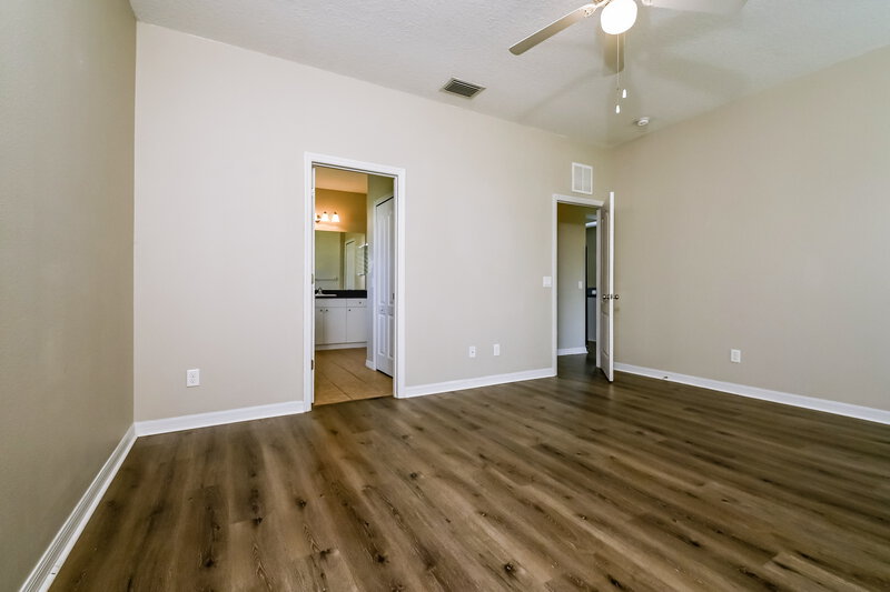 2,425/Mo, 11621 Piedmont Park Crossing Bradenton, FL 34211 Main Bedroom View 2
