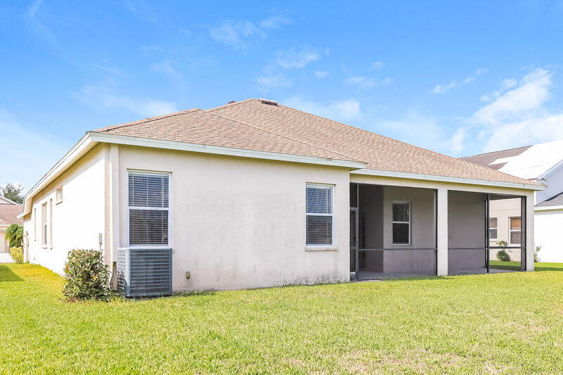 2,650/Mo, 12250 23rd St E Parrish, FL 34219 Rear View