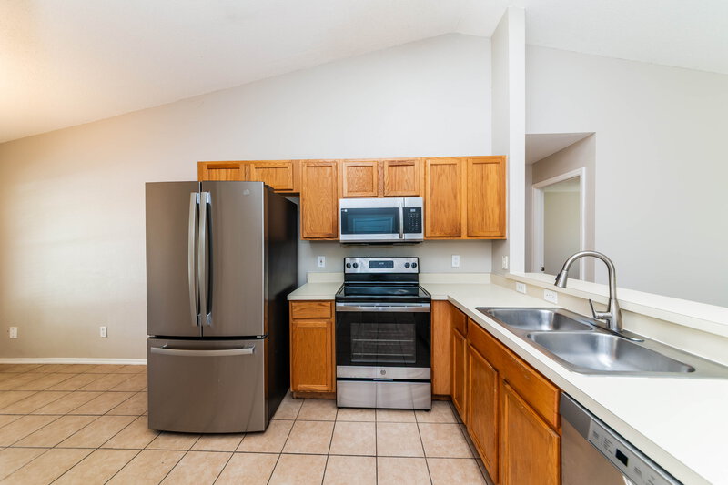 1,860/Mo, 4042 Banbury Cir Parrish, FL 34219 Kitchen View