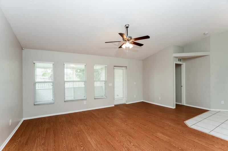 2,720/Mo, 4040 Kingsfield Dr Parrish, FL 34219 Living Room View