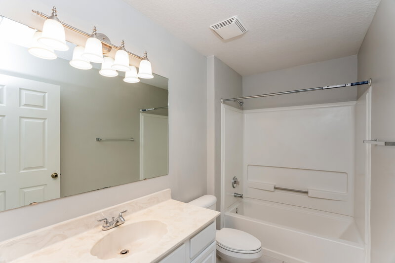 2,720/Mo, 4040 Kingsfield Dr Parrish, FL 34219 Bathroom View