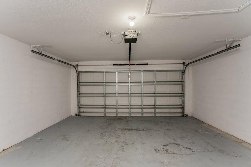 2,720/Mo, 4040 Kingsfield Dr Parrish, FL 34219 Garage View
