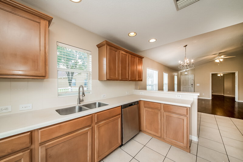 2,520/Mo, 15215 Searobbin Dr Lakewood Ranch, FL 34202 Kitchen View 2