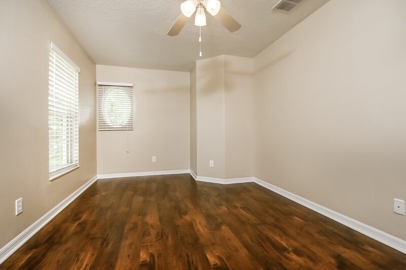 2,600/Mo, 15215 Searobbin Dr Lakewood Ranch, FL 34202 Office View