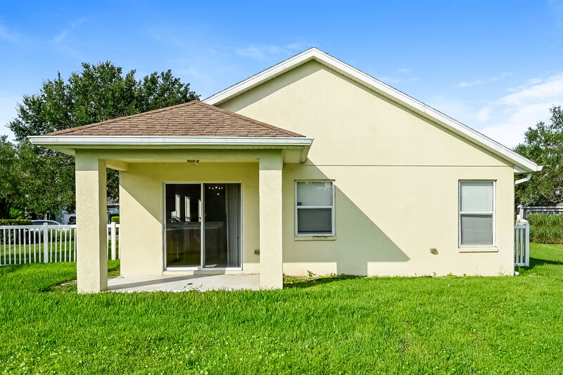 2,600/Mo, 15215 Searobbin Dr Lakewood Ranch, FL 34202 Rear View
