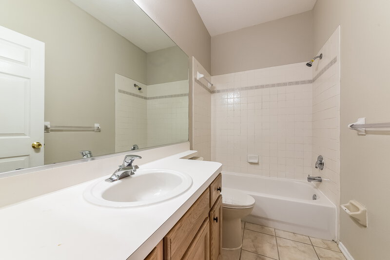 2,665/Mo, 12262 Hollybush Ter Lakewood Ranch, FL 34202 Bathroom View